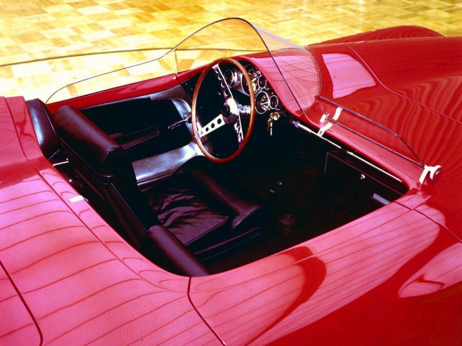 Интерьер Plymouth XNR Concept 1960 года  (фото 33 из 42)